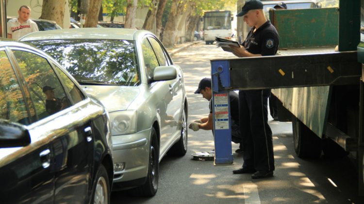 Poliția ia măsuri! Peste 9500 mii de șoferi au fost amendați pentru parcare neregulamentară