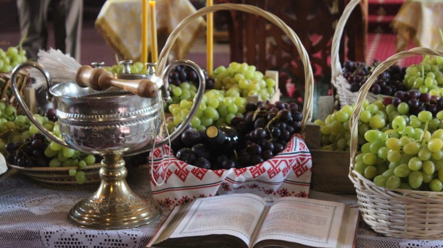 Creştinii ortodocşi de stil vechi sărbătoresc Schimbarea la Faţă a Domnului. Semnificație și tradiții