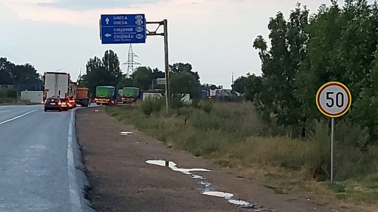 Accident în apropiere de vamă. Circulația spre Odesa a fost sistată