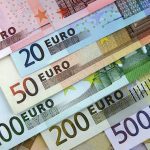 Curs valutar 22 octombrie 2026: Cât valorează un euro și un dolar