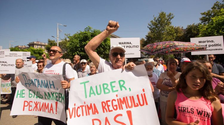 Protest la Procuratura Generală: Membrii și simpatizanții Partidului „ȘOR” cer eliberarea Marinei Tauber