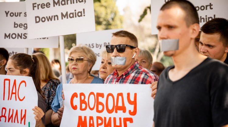 VIDEO Partidul ȘOR și PCRM au protestat la ambasada SUA din Chișinău