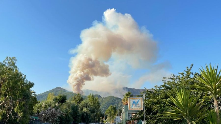 VIDEO LIVE Arde Thassos! Incendii puternice pe insula grecească preferată de moldoveni
