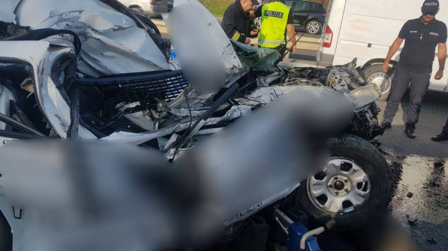 FOTO Accident teribil la Stăuceni! Un bărbat și-a pierdut viața, iar altul a fost grav rănit