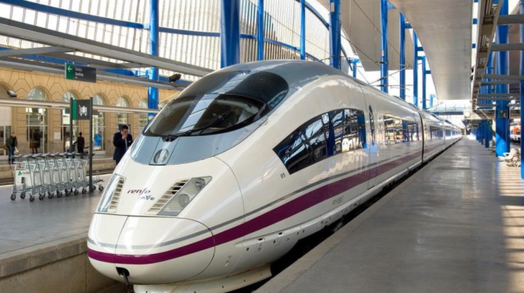 Trenurile de mare viteză din Spania și-au suspendat activitatea. Au rămas fără cablurile electrice