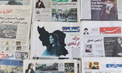 VIDEO Femei și-au ars jihaburile și și-au tuns părul în public! Președintele Iranului anunță acțiuni „decisive”