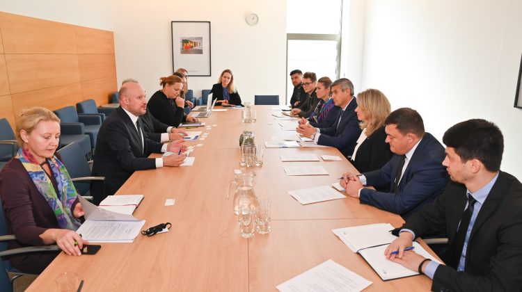 MAEIE s-a aflat într-o vizită la Vilnius. Parteneriatul bilateral vine să consolideze procesul de aderare la UE