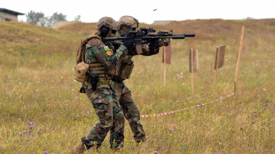 Desfășoară misiuni specifice! Un contingent de militarii moldoveni participă la exercițiul JCET din România