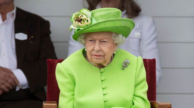 Starea suveranei britanice îngrijorează lumea: Ce se va întâmpla dacă Elizabeth II se stinge din viață?