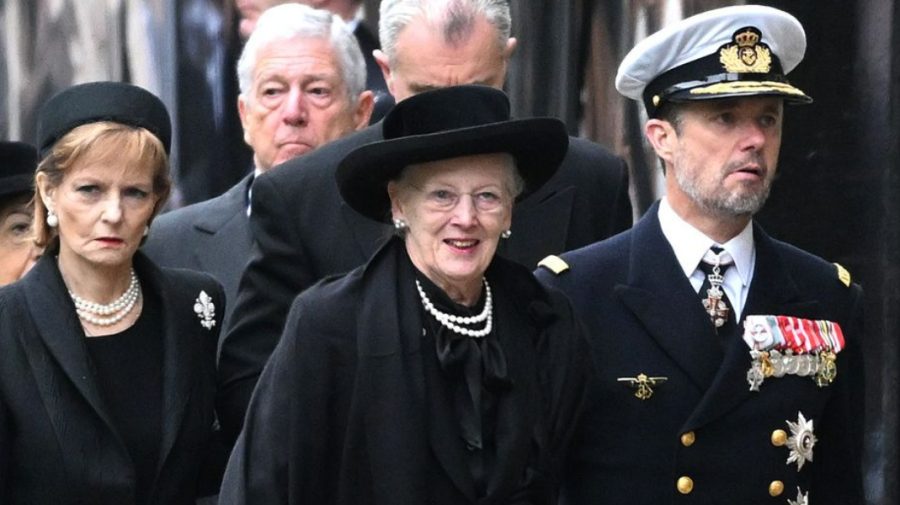 Regina Danemarcei a fost testată pozitiv cu COVID-19, după funeraliile Elisabetei a II-a