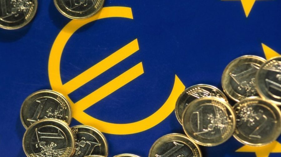 Cotația euro a scăzut sub 19 lei! Cât valorează dolarul
