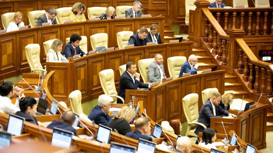 Numirea lui Bolea în Guvern „a tulburat apele” în Parlament. S-a modificat componența comisiilor și a Biroului permanent