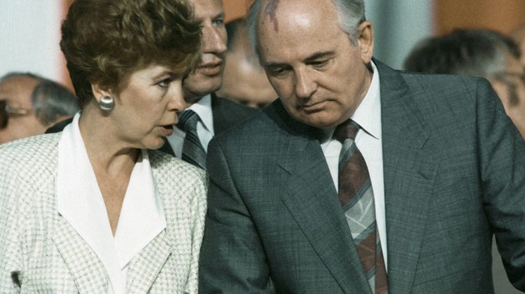 Pensia de milionar a lui Gorbaciov! Elțîn a ordonat să se plătească lunar de 40 de ori mai mult decât unui rus de rând