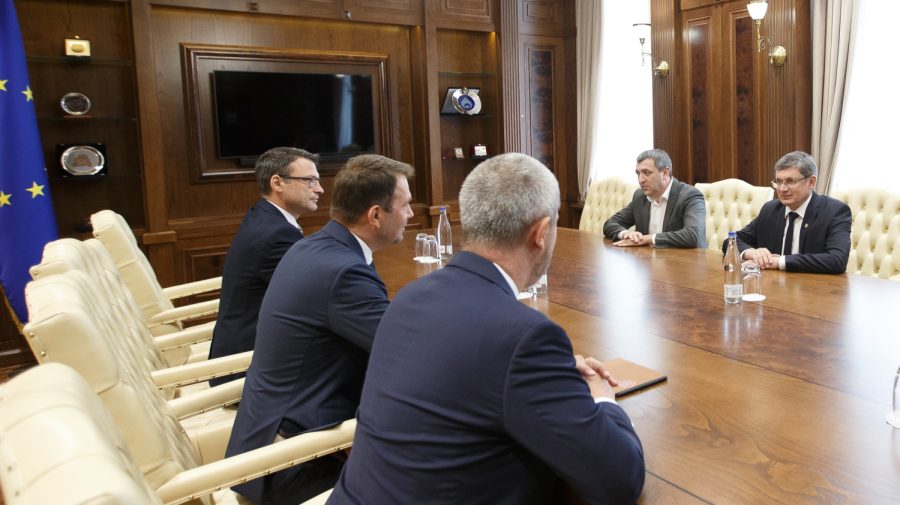 Președintele USR România, în vizită la Chișinău. Grosu a purtat discuții. Subiectele abordate