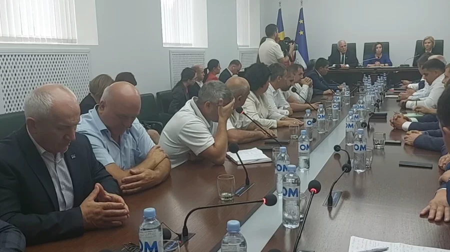 Ce au vorbit aleșii locali din Găgăuzia cu Sandu? Deputații Adunării Populare: Pe alocuri s-a depășit limita decenței