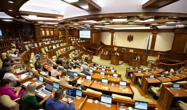 ULTIMA ORĂ! 12 decembrie, ședință specială la Parlament. Cinci proiecte de lege importante care vor fi dezbătute