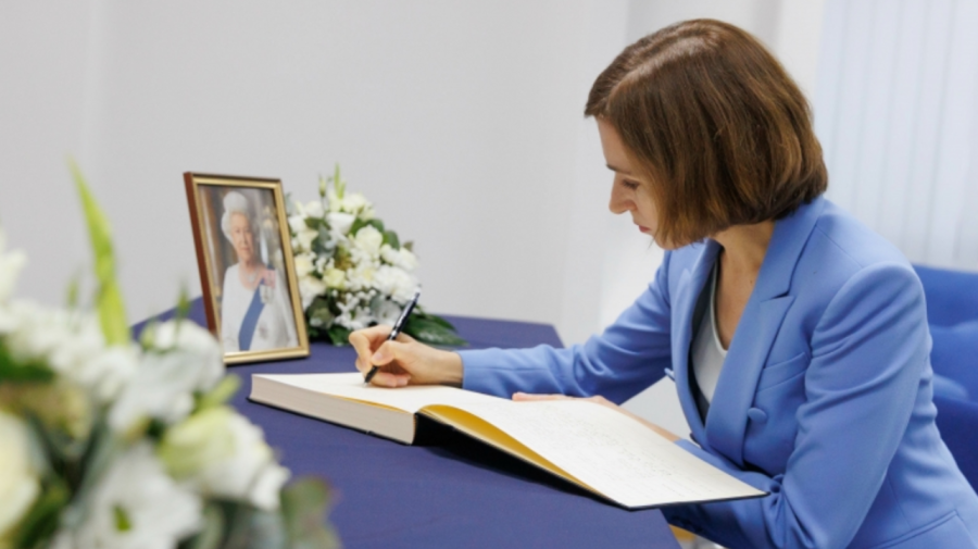 Sandu a semnat în Cartea de Condoleanțe deschisă în semn de omagiu pentru Majestatea Sa Regina Elisabeta a II-a