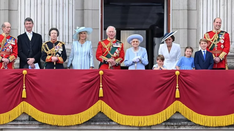 Cine va moșteni cea mai mare parte din averea Reginei Elisabeta a II-a. Este estimată la 425 de milioane de euro