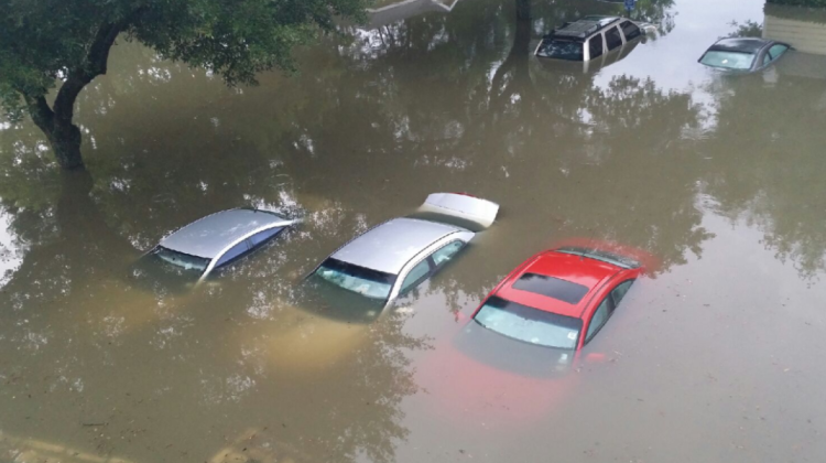 FOTO, VIDEO Inundații puternice în Italia! Zeci de mașini au ajuns sub apă