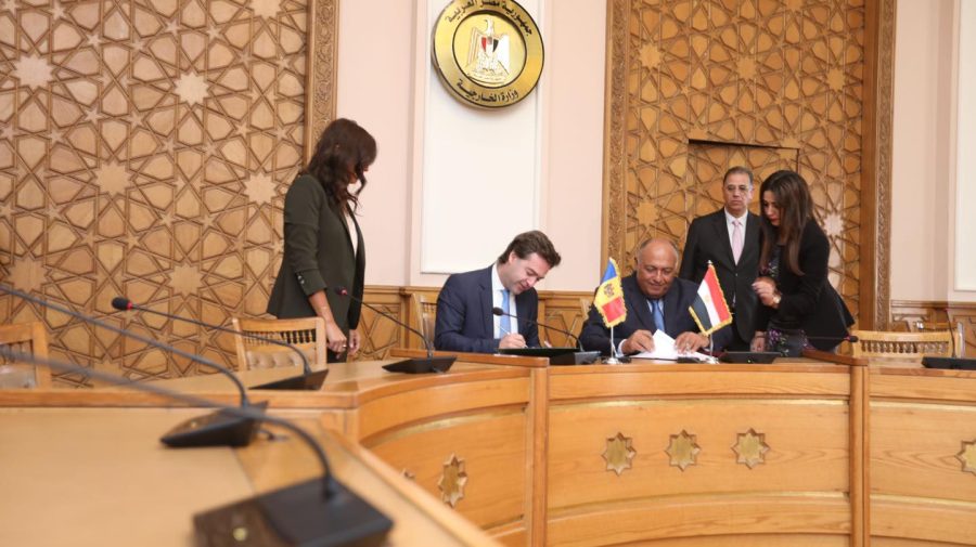 FOTO Republica Moldova vrea un acord de comerț liber cu Egipt. Popescu a semnat mai multe documente bilaterale la Cairo