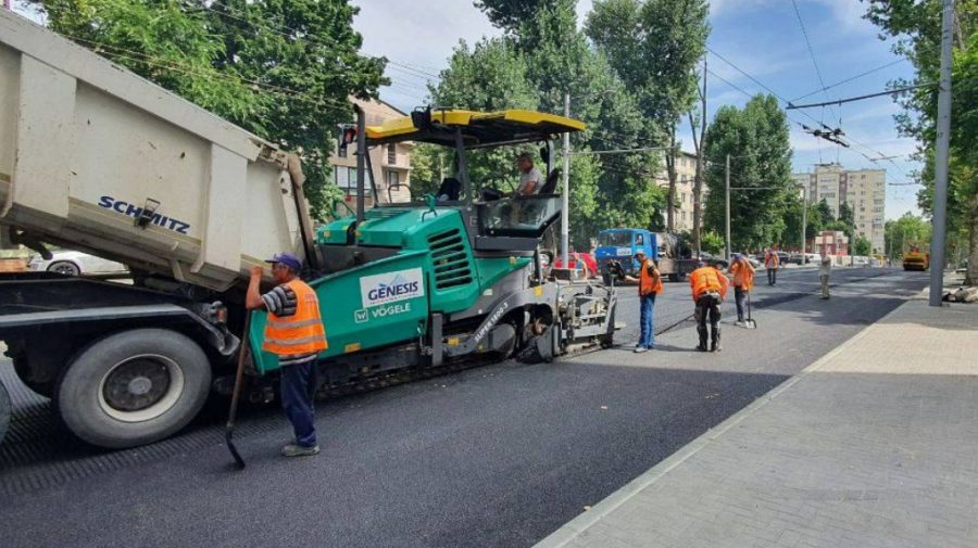 O nouă tehnologie aplicată în reparația drumurilor Capitalei