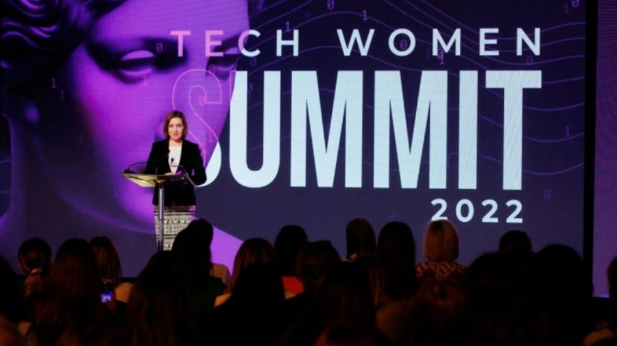 Încurajare prezidențială. Maia Sandu, cu îndemn către fete și femei la Summitul „Tech Women Summit” să-și urmeze visul