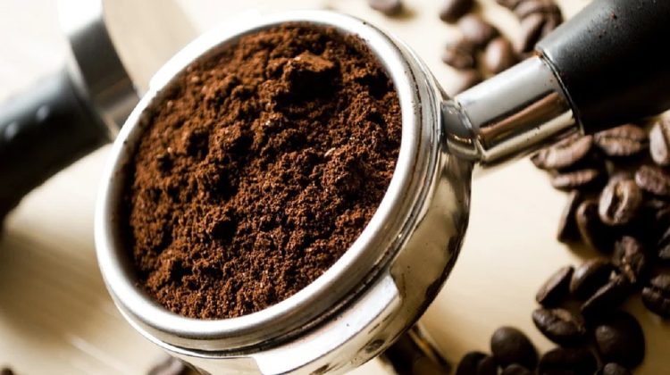 Nu arunca zaţul de cafea! Întrebuinţări mai puţin obişnuite