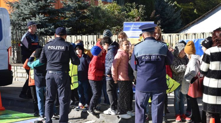 FOTO Polițiștii moldoveni au trecut Prutul. Oamenii legii și-au sincronizat activitatea cu cei din România