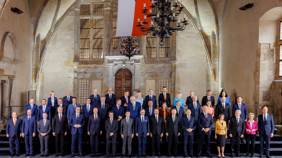 FOTO Maia Sandu, alături de 43 de lideri de stat din Europa, la inaugurarea Comunității Politice Europene