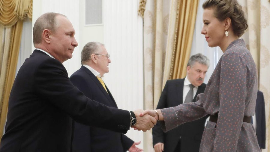 „Fina” lui Putin, Sobchak, a început să se roage și o face pe psihologul. „Ce va fi mâine? Clar că nimic bun”