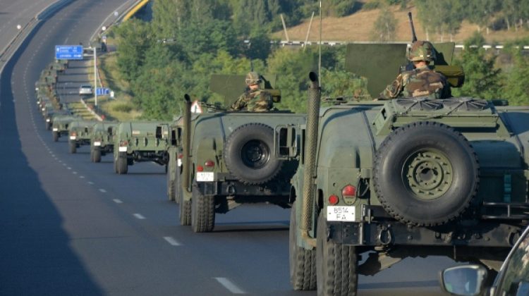 VIDEO Tehnică militară, observată la vama Galați-Giurgiulești. Explicația Minsiterului Apărării