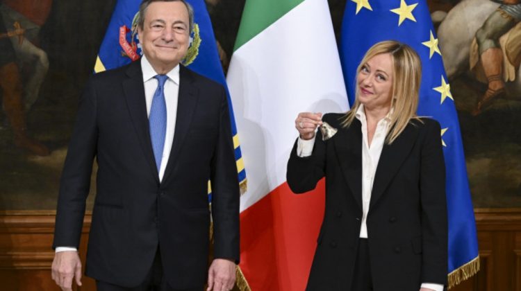 Giorgia Meloni a preluat oficial funcția de premier. Este prima femeie care va conduce Guvernul Italiei