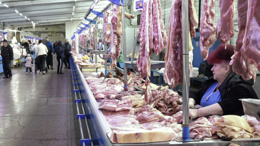 VIDEO Carnea de porc – mai scumpă la Bălți! Ce spun cumpărătorii, dar și vânzătorii