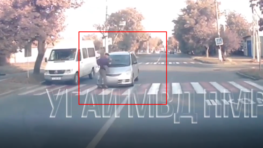 VIDEO Un bărbat a fost luat pe capotă, la Tiraspol. Momentul impactului