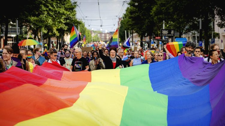 Slovenia devine prima țară din Europa de Est care legalizează căsătoriile și adopțiile între persoane de același sex