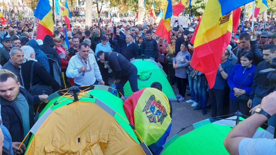 Protestatarii, niște victime a unor oligarhi fugari! Anatol Țăranu: Guvernarea nu întreprinde măsuri pentru a-i apăra
