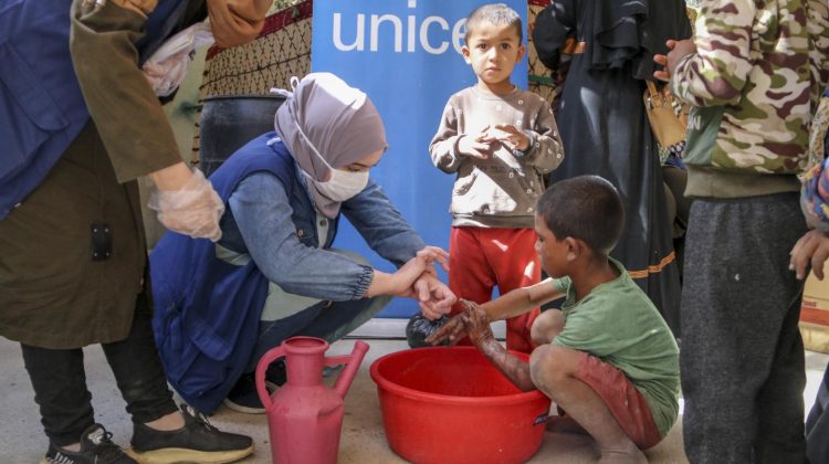 Siria: Accesul redus la surse de apă potabilă favorizează răspândirea holerei