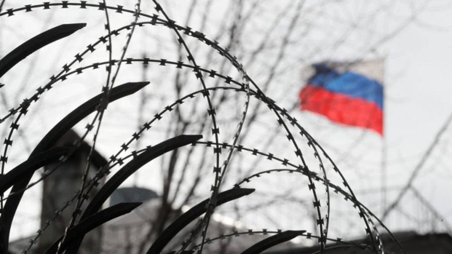 Polonia a început construcția unui gard de sârmă ghimpată la granița cu Rusia. Peskov: O idee stupidă