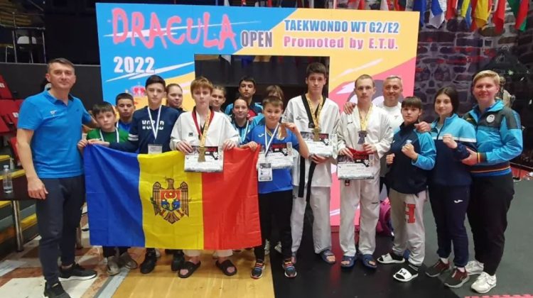 Se întorc de la București cu medalii! Doi sportivi moldoveni au câștigat competiția Dracula Open G-2 la taekwondo