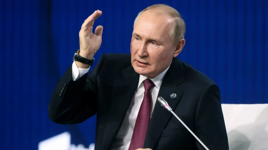 Un senator și trei deputați din partidul lui Putin, atacați de forțele ucrainene