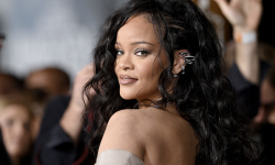 Rihanna a dat lovitura! Cântăreața a semnat un contract de milioane de euro cu Apple