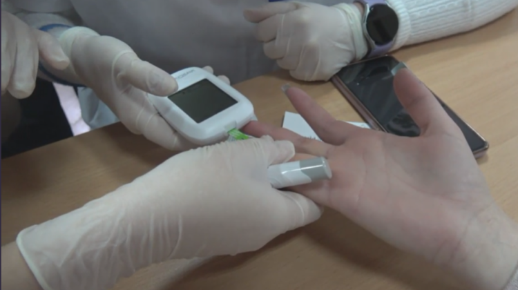 VIDEO Testări gratuite a glicemiei, în toată țara! Vezi cum a fost marcată Ziua Mondială a Diabetului Zaharat