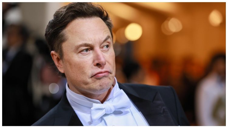 Musk se apără, după ce a dispus concedieri în masă la Twitter: Le-am dat salarii pe trei luni înainte