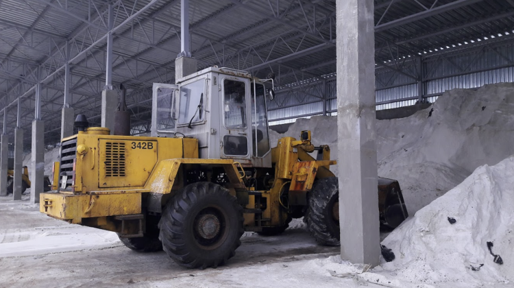 Chișinăul se pregătește de iarnă! De cât material antiderapant dispune întreprinderea Exdrupo