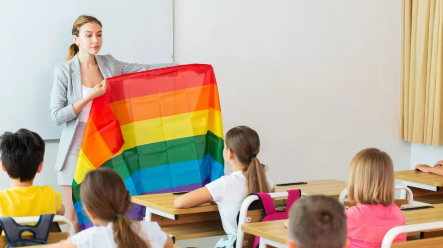 VIDEO În Moldova se lansează campania „Copiii LGBT în Școala Ta”