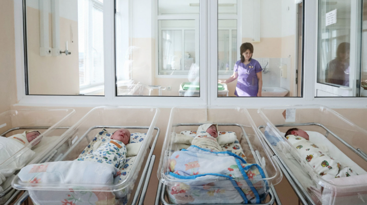 Rusia va interzice străinilor să folosească mamele sale surogat. „Acești bebeluși ajung adesea în situații dificile”