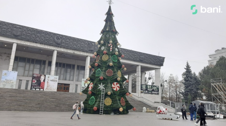 FOTO Primul târg de Crăciun din Chișinău se deschide în această săptămână. Unde este amenajat