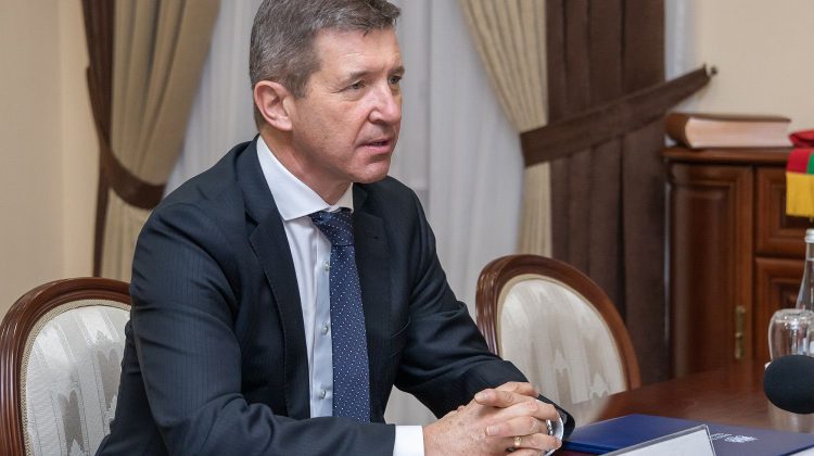 Steven Fisher: Sunt mulțumit că autoritățile din Moldova au un respect față de decizia noastră de a sancționa oligarhii