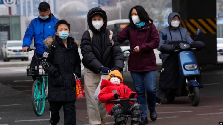 Protestele au dat roade: China relaxează restricțiile sanitare împotriva COVID-19