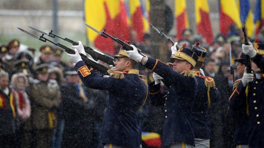 La mulți ani România! Urmărește LIVE parada militară de la București